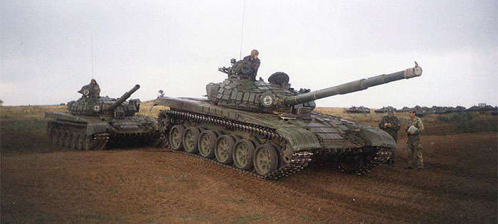 Танк Т-72Б с навесной ДЗ в Чечне