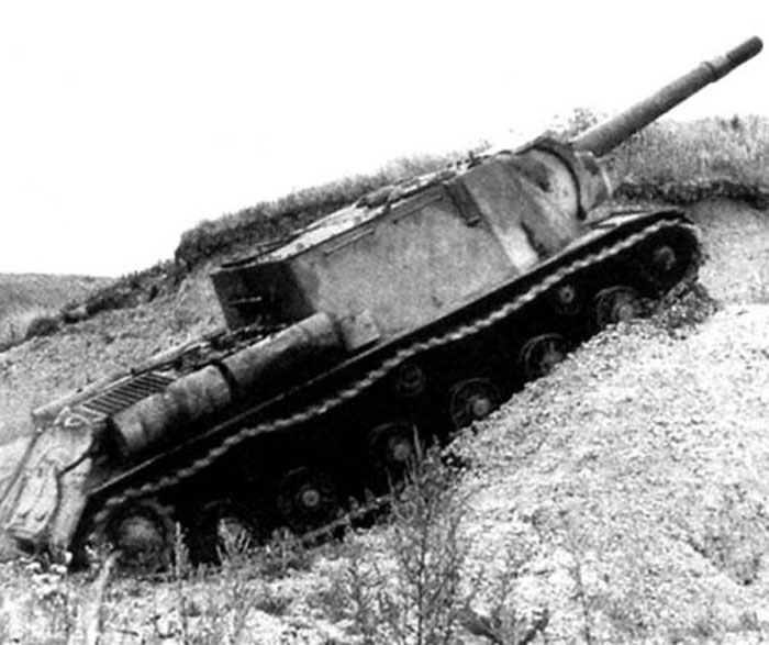 Испытание ИСУ-152 на НИБТПолигоне в Кубинке. Ноябрь 1943 года.