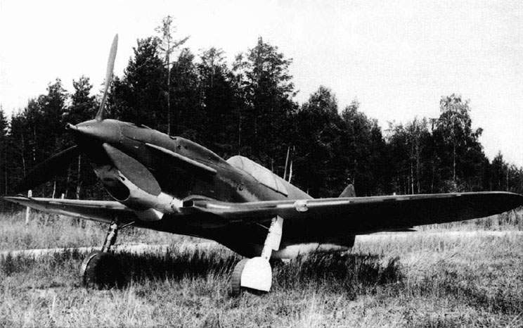 ЛаГГ-3 № 3121715, производства завода № 21, на испытаниях в НИИ ВВС в течение августа-сентября 1941 года.