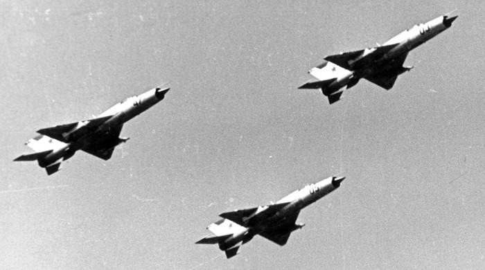 «Парадное» звено МиГ-21 во время авиационного парада в Домодедово 9 июля 1967 года.