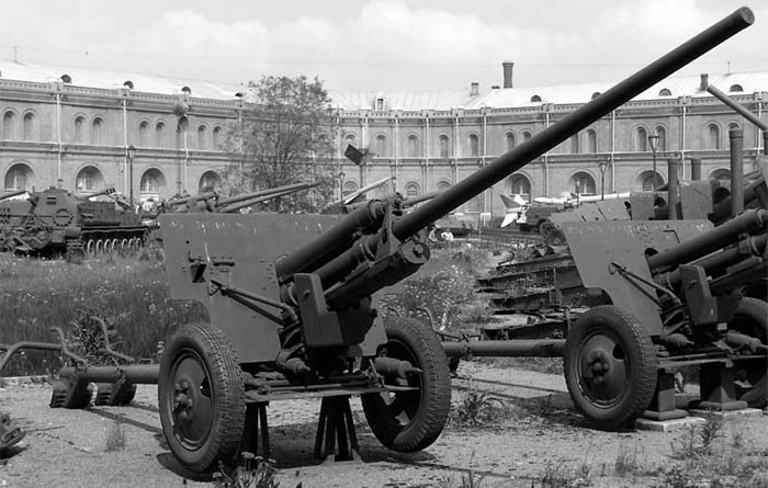 Противотанковая пушка образца 1941 года ЗИС-2
