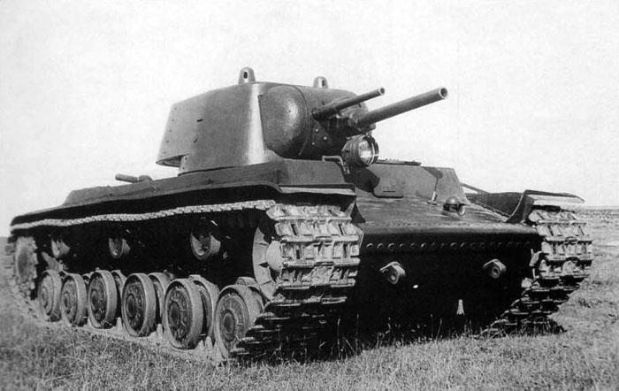 Первый опытный образец танка КВ У-0