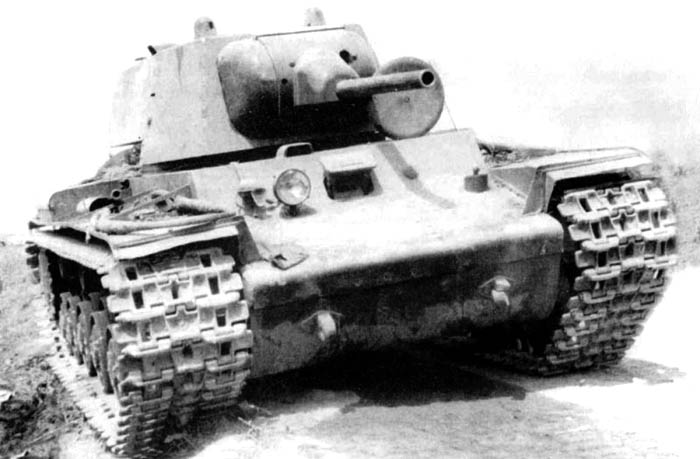 КВ-1 первых серий с орудием Л-11