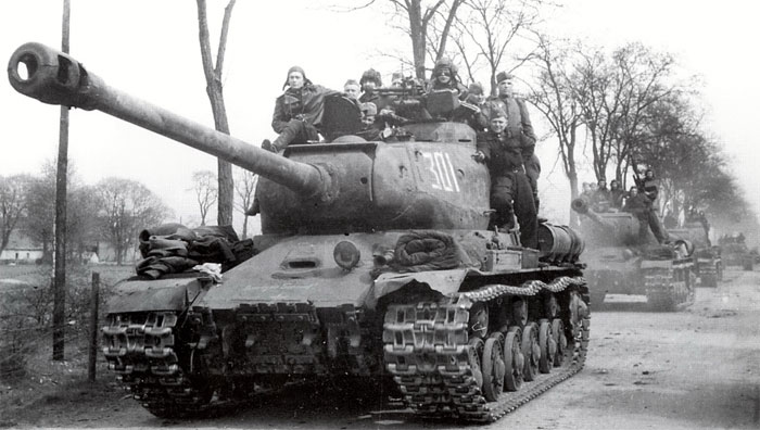 По дороге на Берлин. 1-й Украинский фронт, 3-я гвардейская танковая армия, 1945 год.